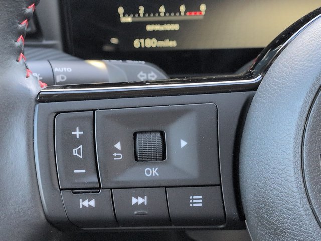 Certified 2026 Nissan Kicks SR FWD image 23