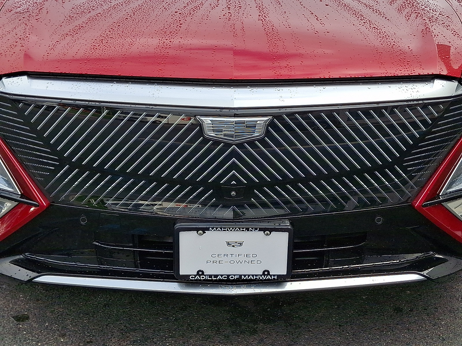 Certified 2024 Cadillac Lyriq Luxury AWD/4WD image 10