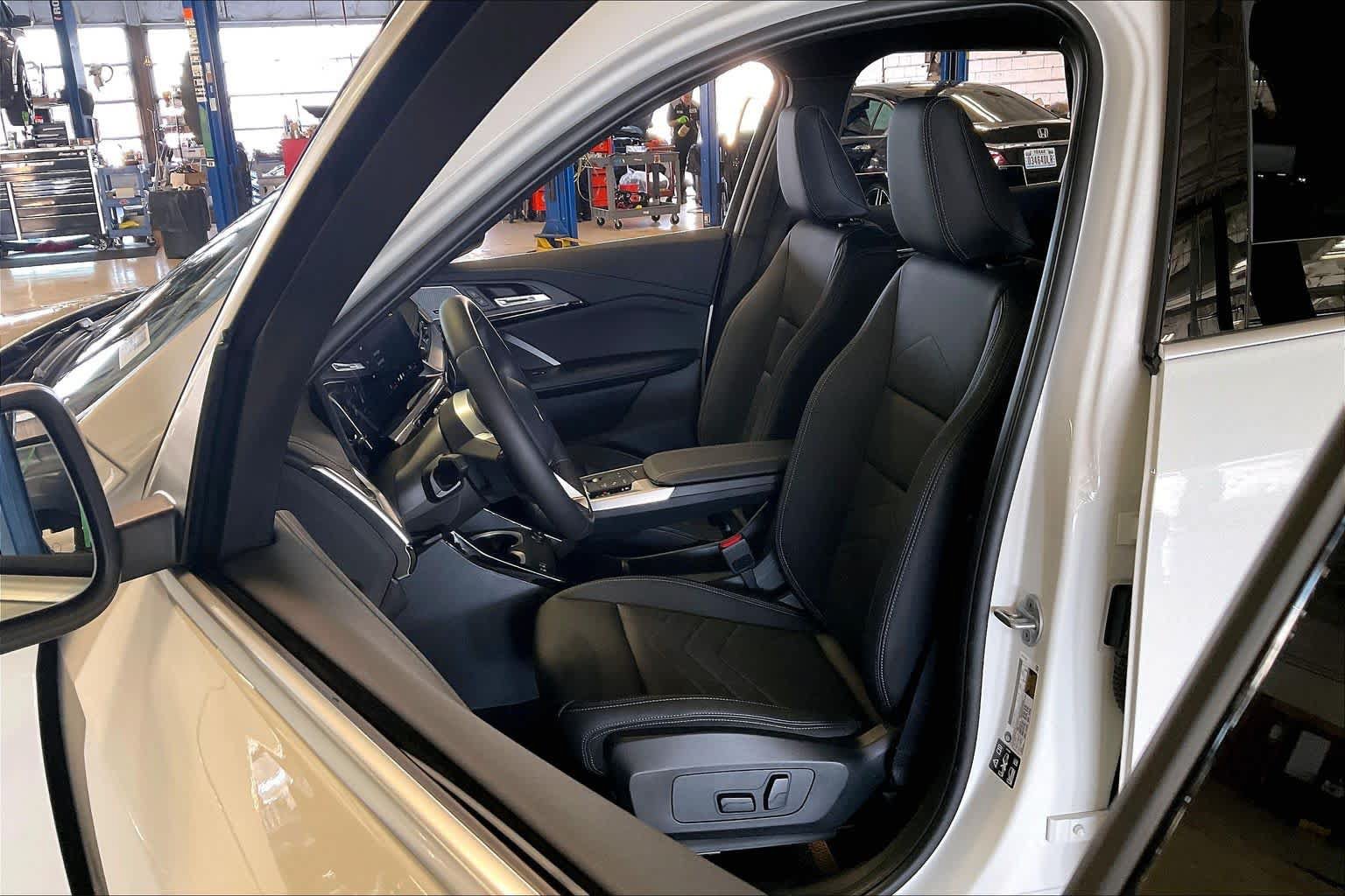 Used 2026 BMW X1 xDrive28i w/ Convenience Package AWD/4WD image 9
