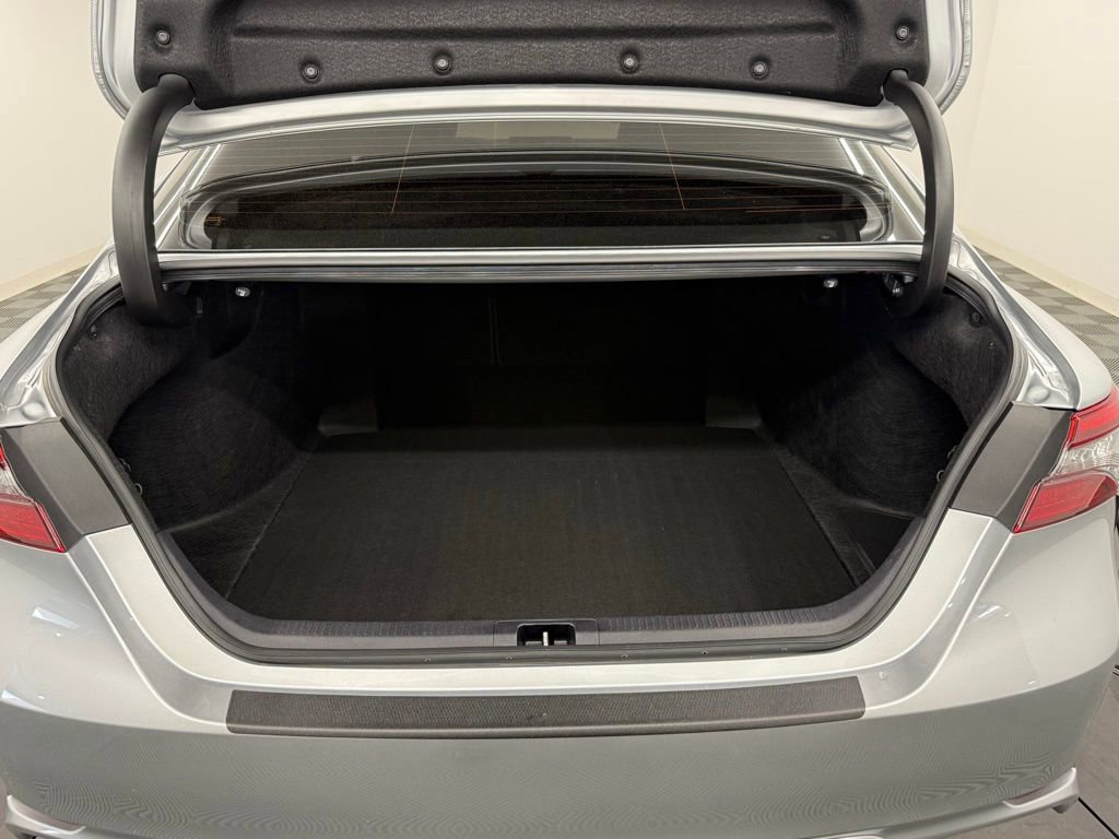 Used 2023 Toyota Camry XSE w/ Cold Weather Package FWD image 11