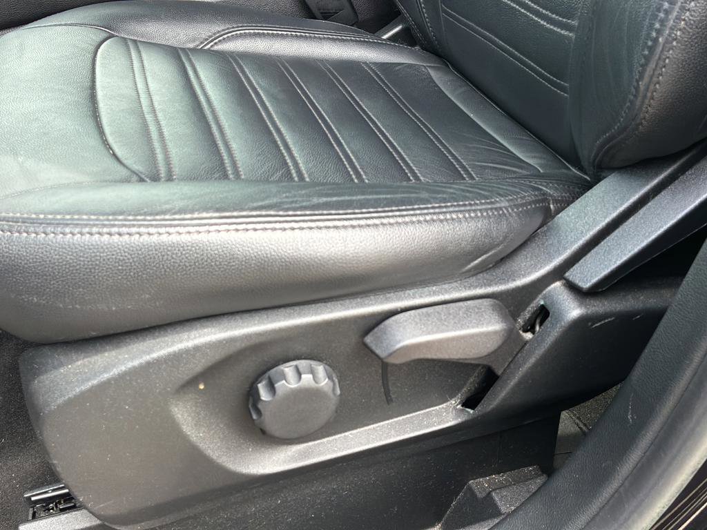 Used 2019 Ford Edge SE image 33