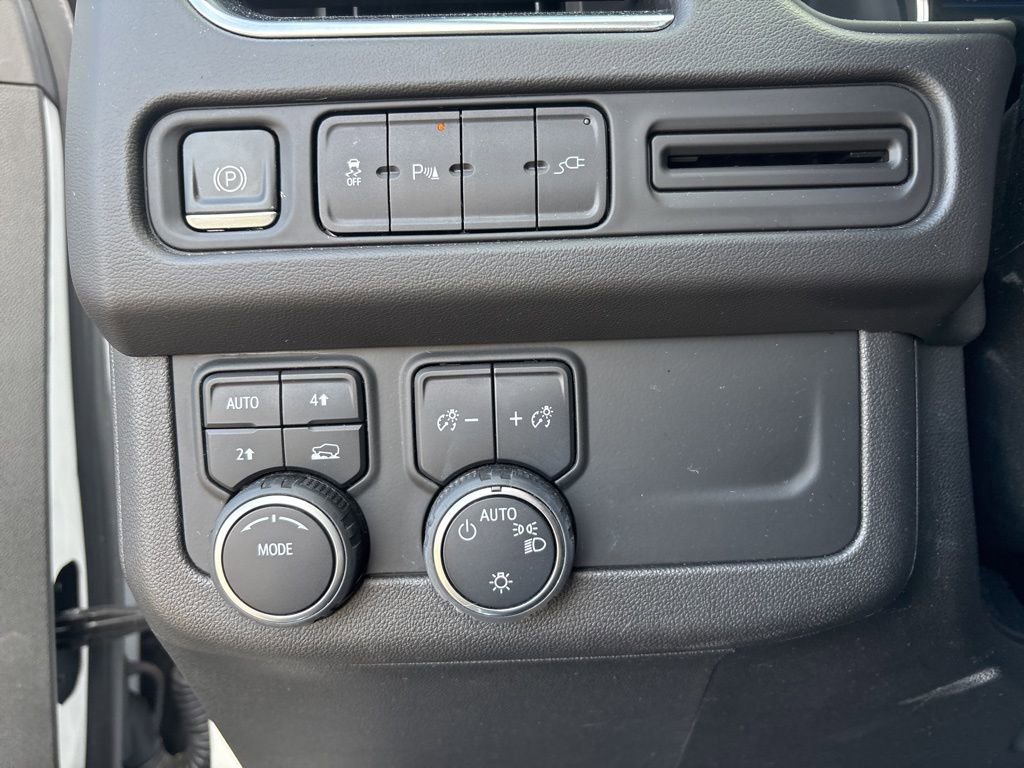 Used 2021 Chevrolet Tahoe LT w/ Rear Media and Nav Package image 22