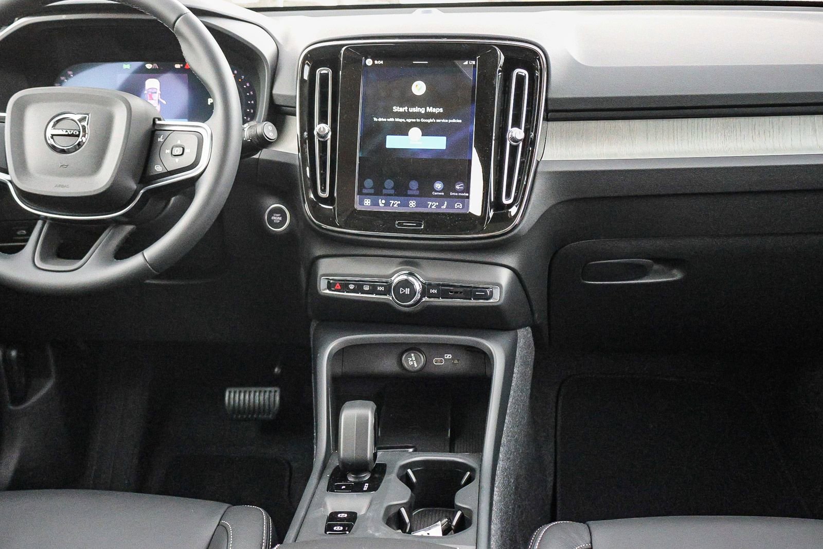 New 2026 Volvo XC40 B5 Core w/ Climate Package image 23