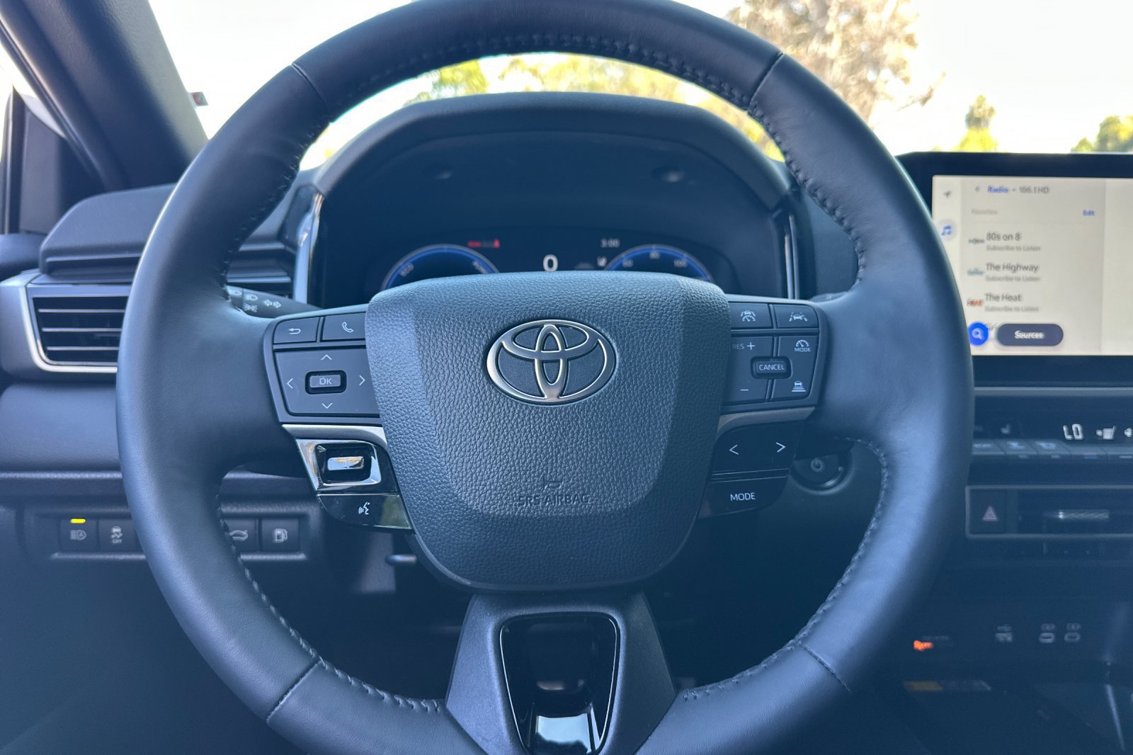 Used 2025 Toyota Camry XSE FWD image 22