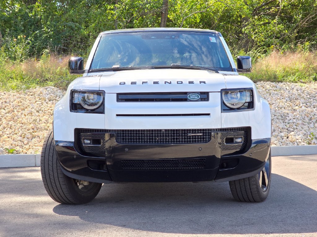 Used 2022 Land Rover Defender 110 X-Dynamic HSE AWD/4WD image 9
