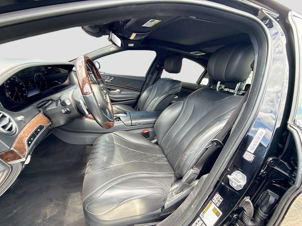 Used 2020 Mercedes-Benz S 560 4MATIC Sedan w/ Premium Package image 23