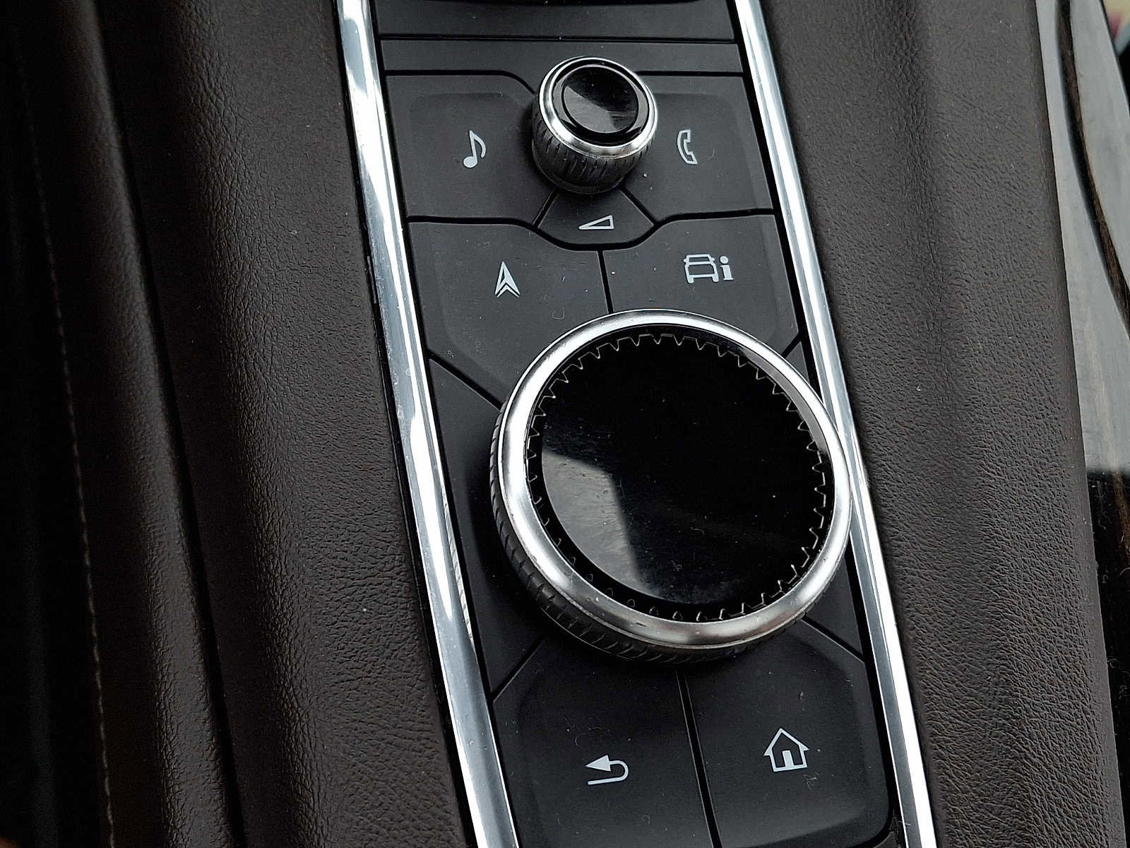 Used 2023 Cadillac Escalade Sport w/ Touring Package image 21