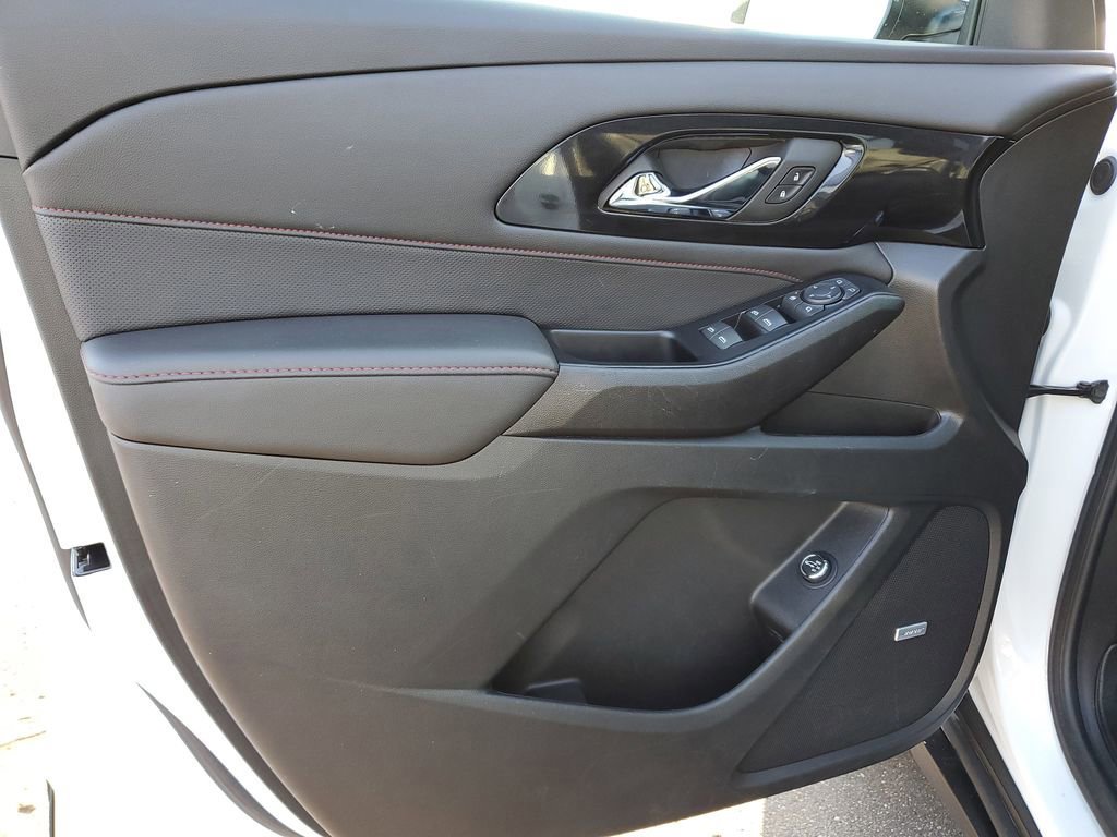 Used 2023 Chevrolet Traverse RS image 14