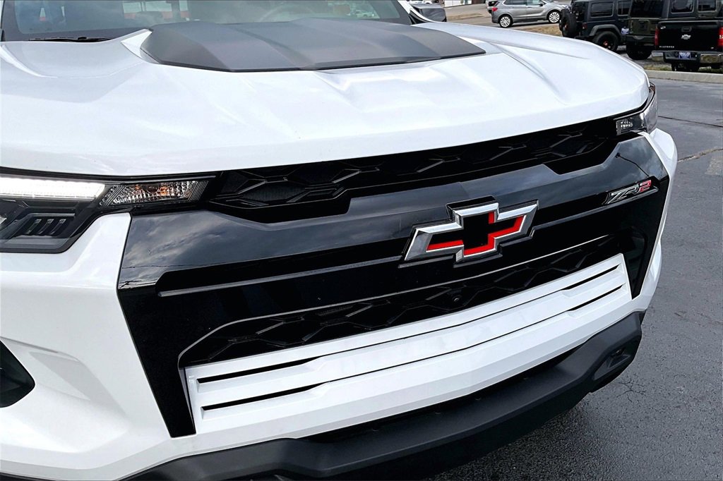 Used 2024 Chevrolet Colorado ZR2 w/ ZR2 Convenience Package III image 29