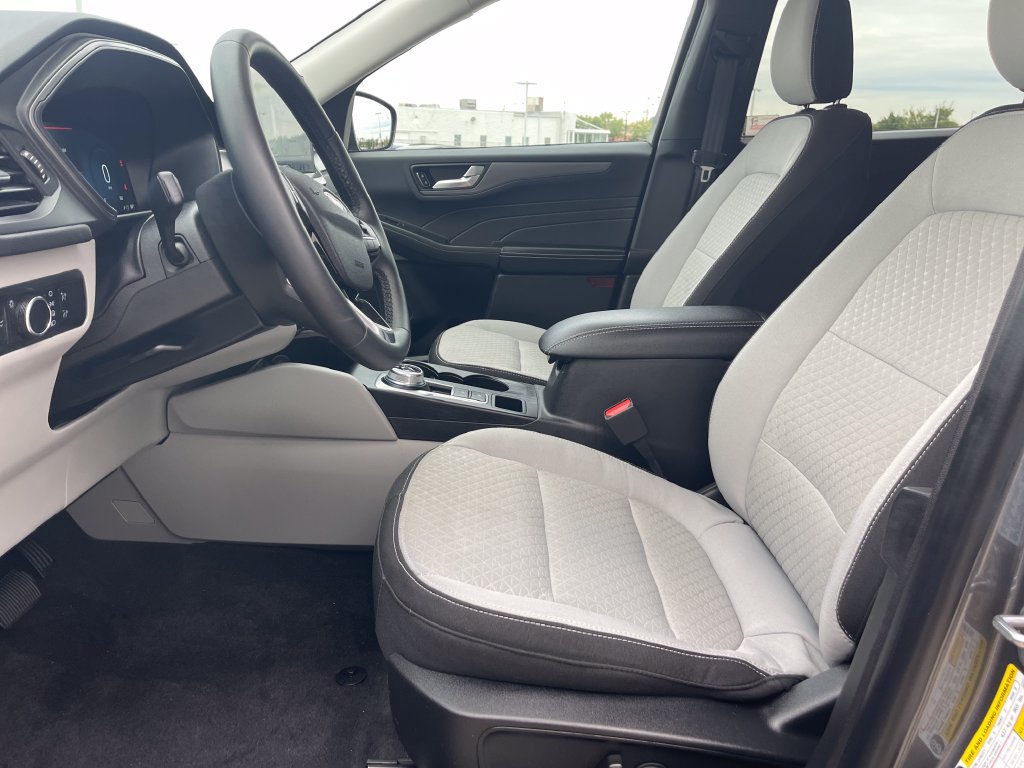 Used 2023 Ford Escape Active w/ Tech Pack #2 FWD image 9