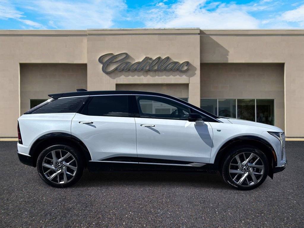 New 2027 Cadillac Optiq Luxury RWD image 2