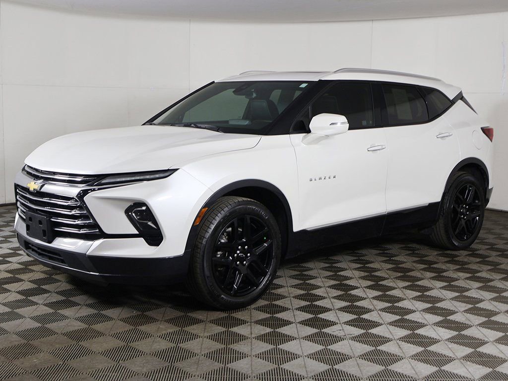 Used 2024 Chevrolet Blazer Premier w/ Enhanced Convenience Package image 11