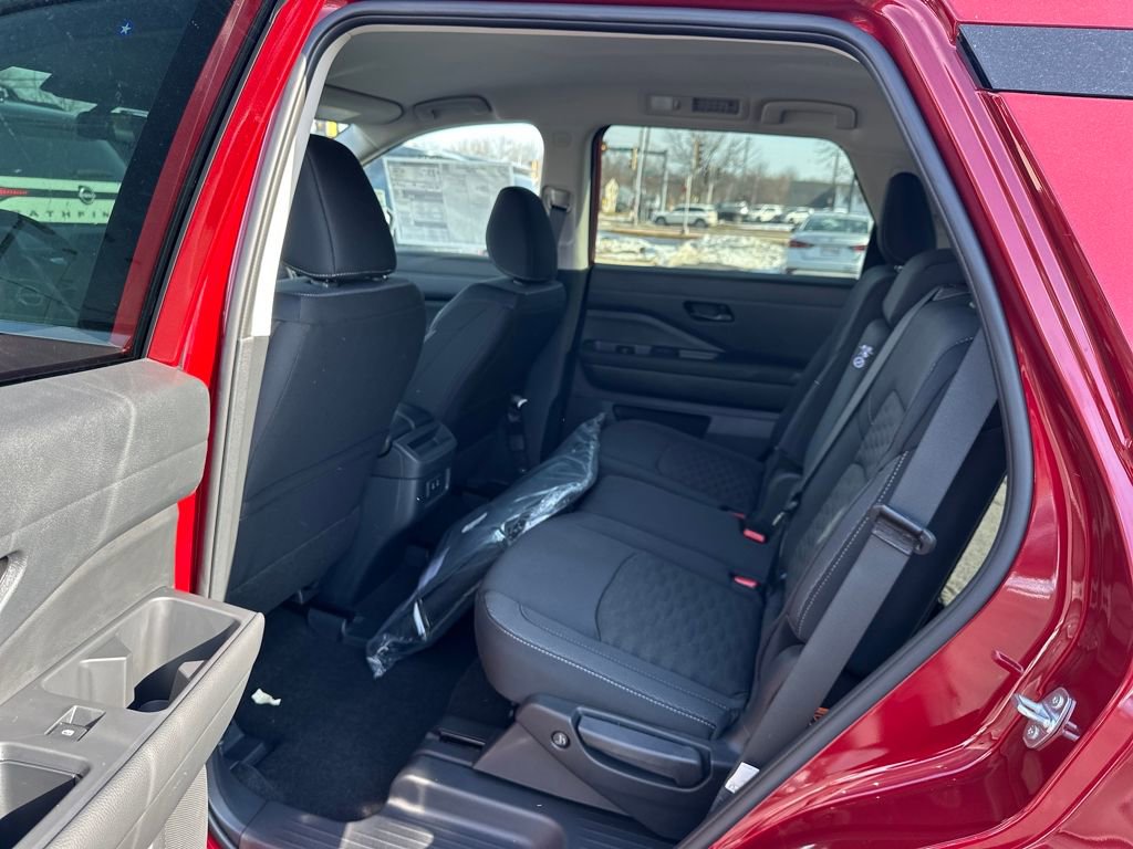 New 2026 Nissan Pathfinder SV image 13