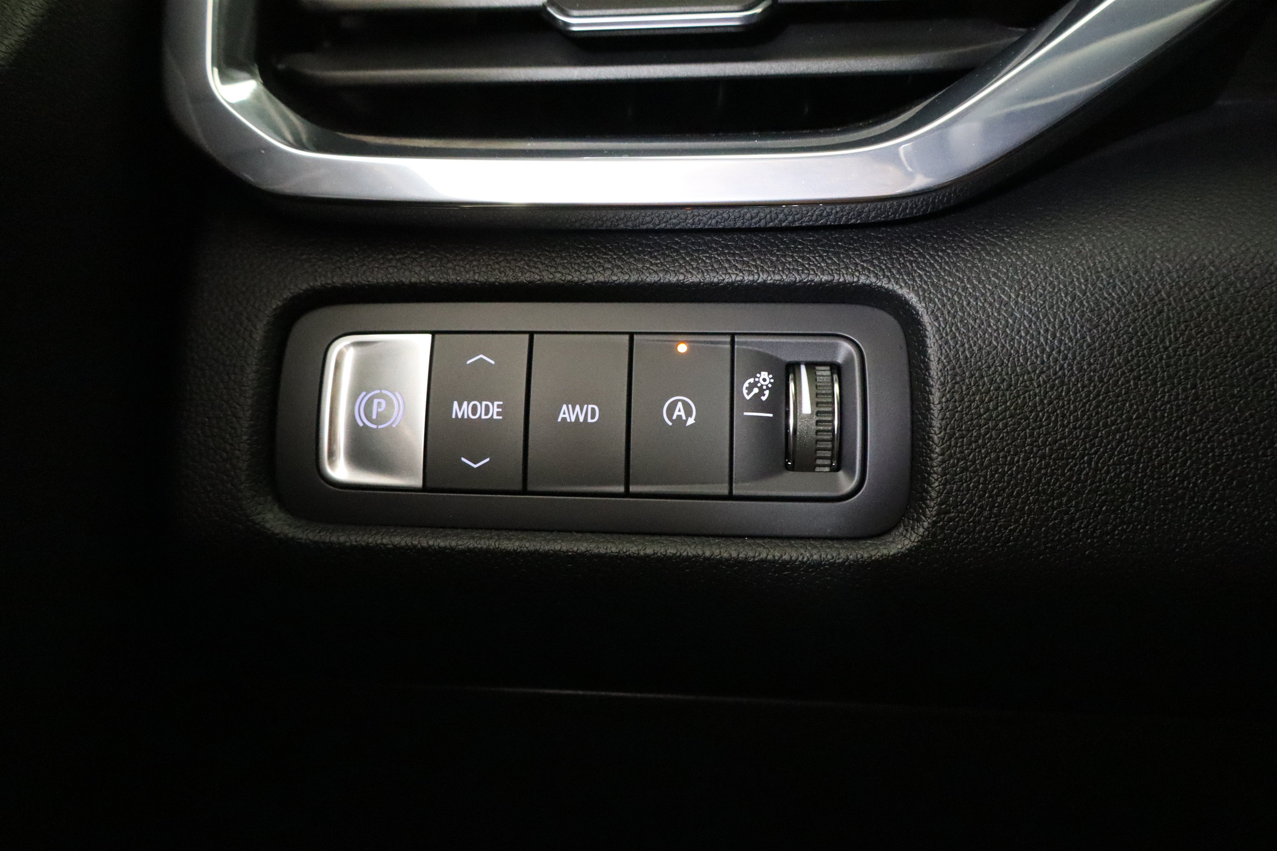 Used 2025 GMC Acadia Denali w/ LPO, Floor Liner Package AWD/4WD image 34