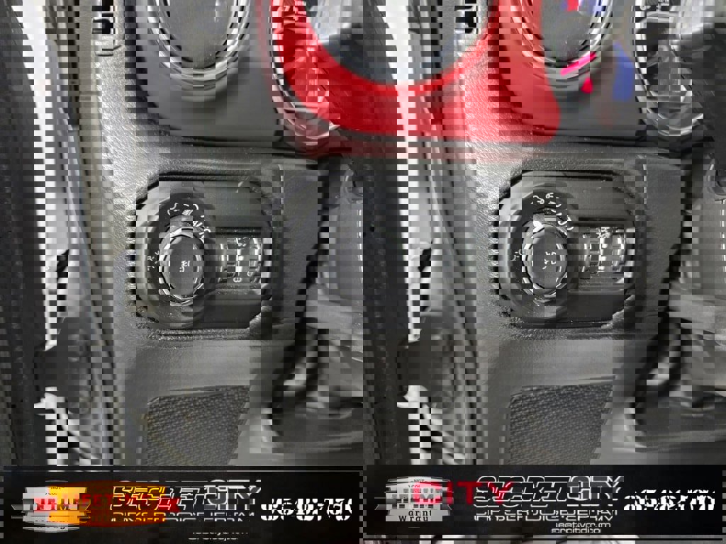 Used 2022 Jeep Wrangler Unlimited Rubicon w/ Dual Top Group image 13