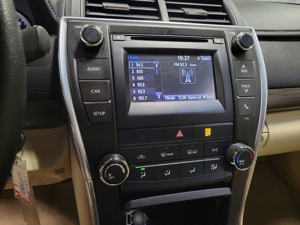 Used 2016 Toyota Camry LE image 14