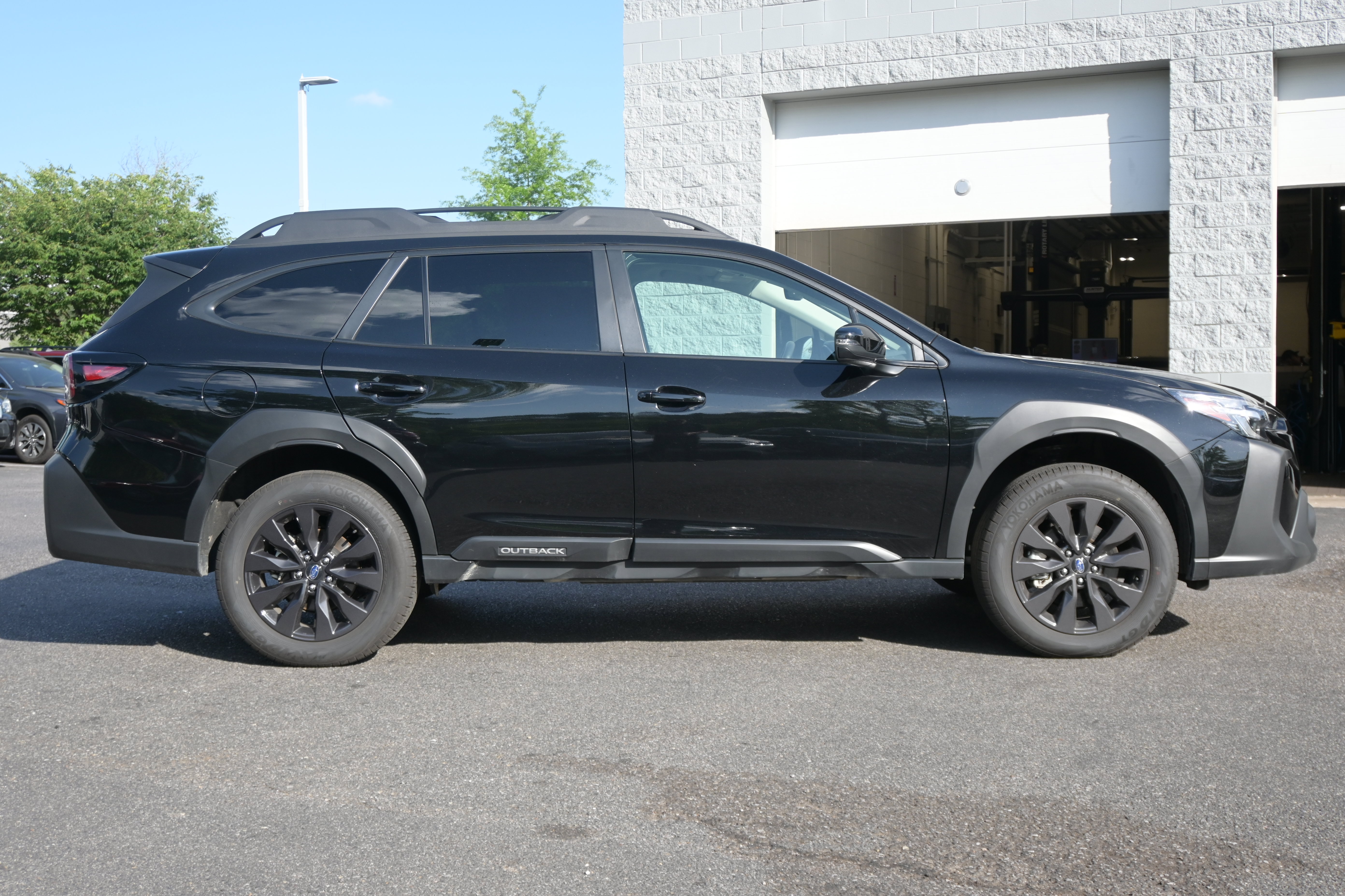 Certified 2025 Subaru Outback Onyx Edition AWD/4WD image 10