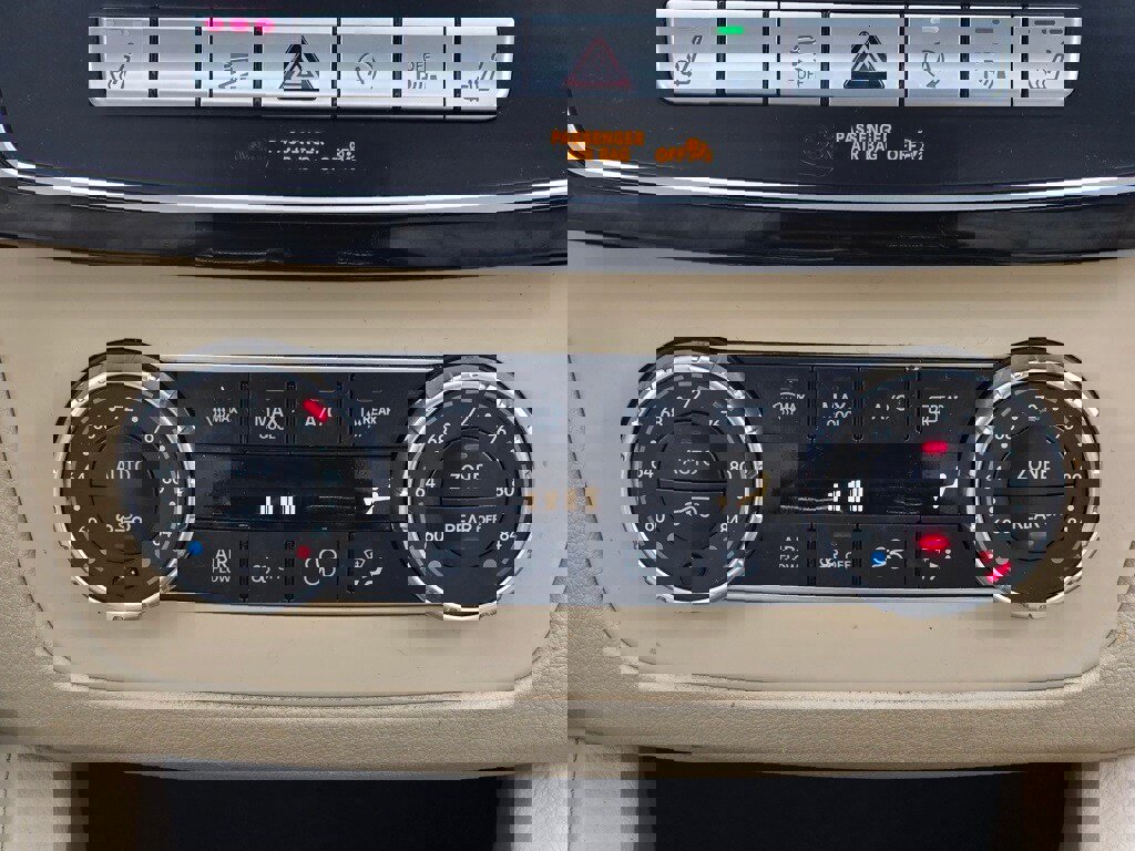 Used 2017 Mercedes-Benz GLS 450 4MATIC image 16