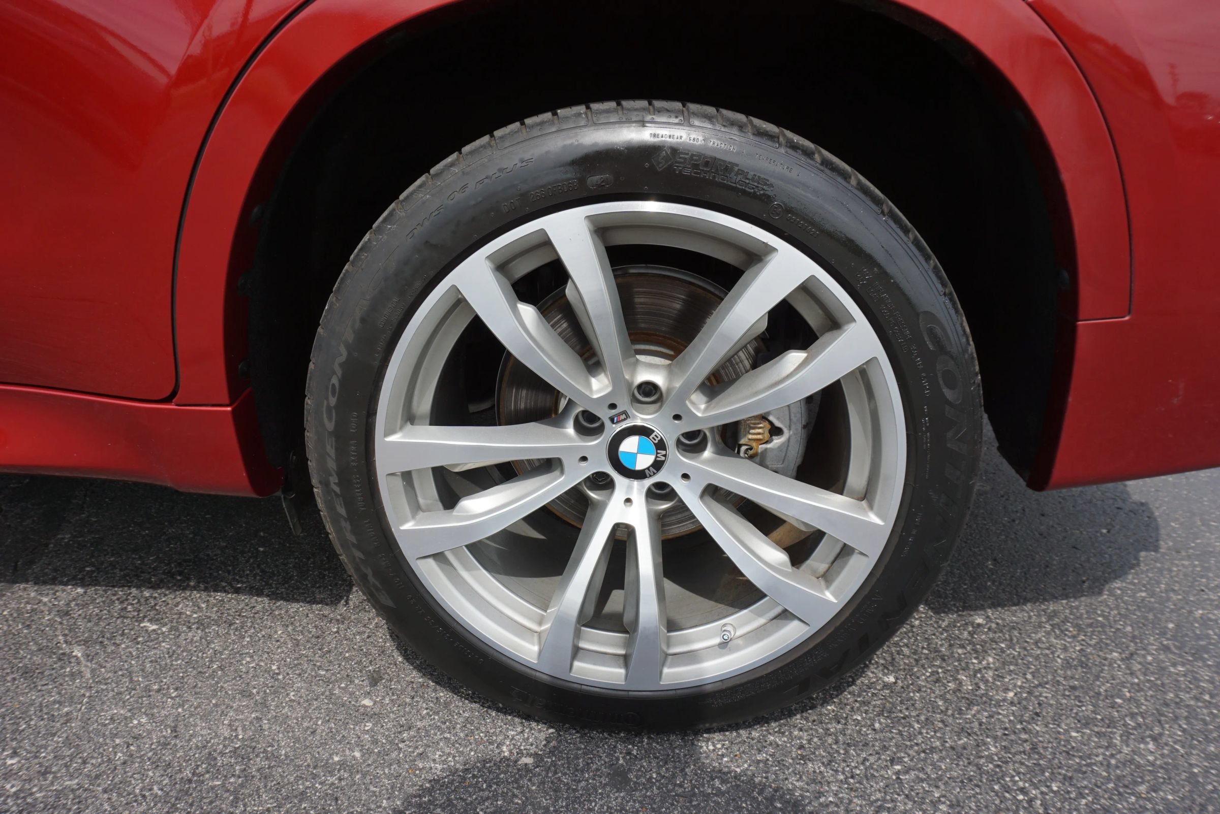 Used 2015 BMW X6 xDrive50i w/ Executive Package AWD/4WD image 32