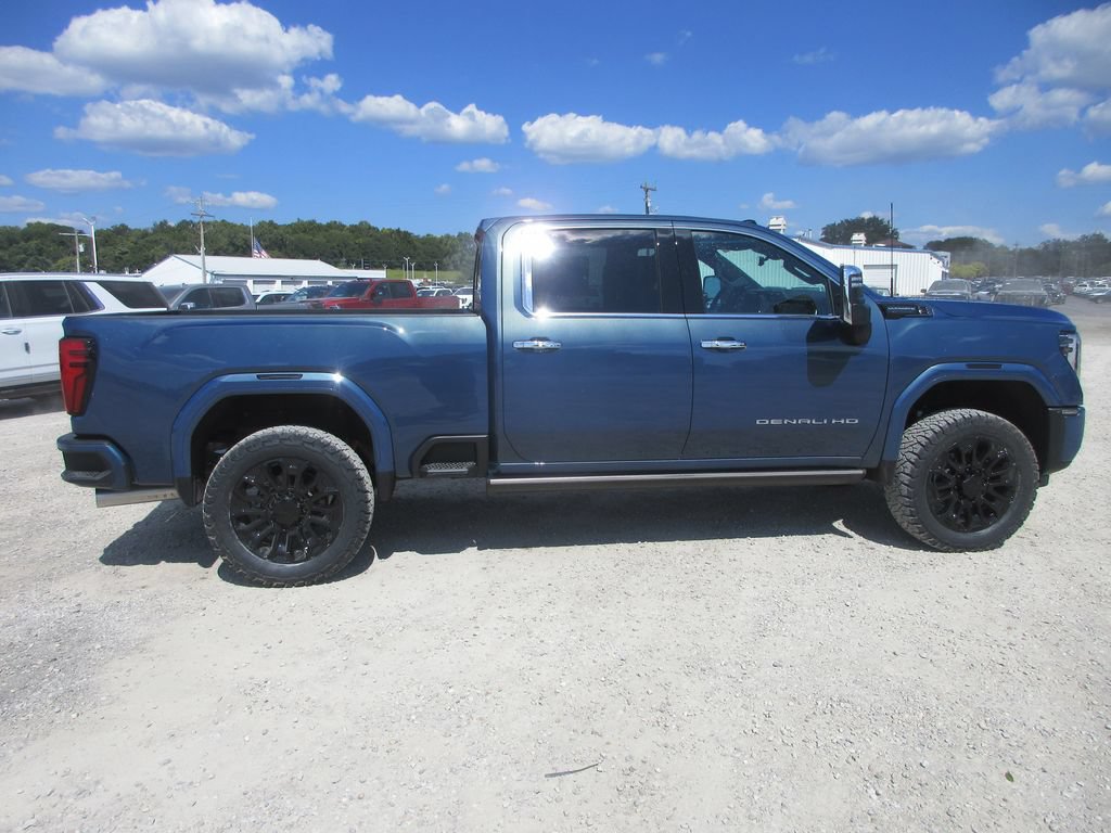 New 2026 GMC Sierra 2500 Denali Ultimate AWD/4WD image 3