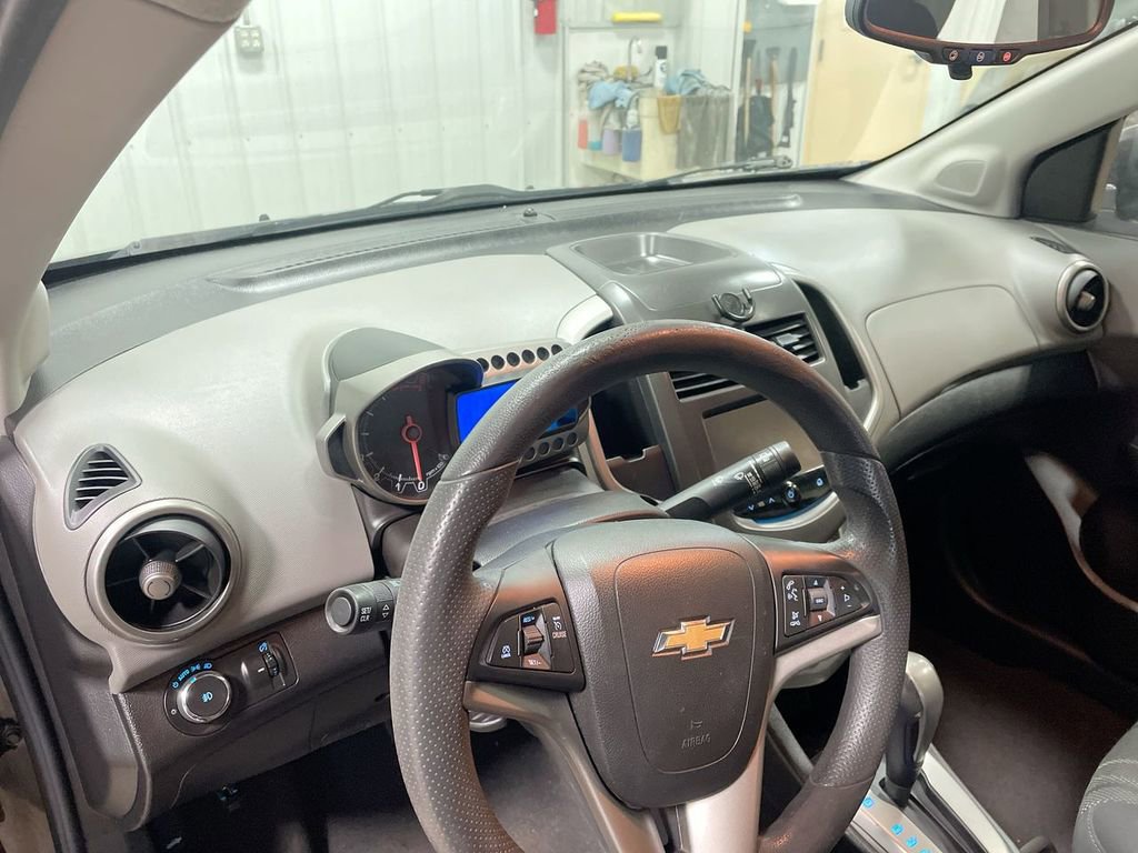 Used 2015 Chevrolet Sonic LT w/ Wheels and Fog Lamp Package FWD image 10