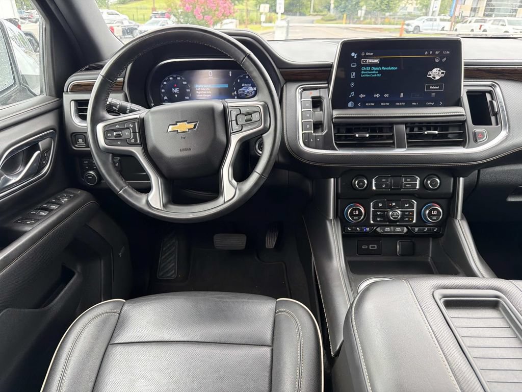 Used 2024 Chevrolet Suburban Premier AWD/4WD image 16