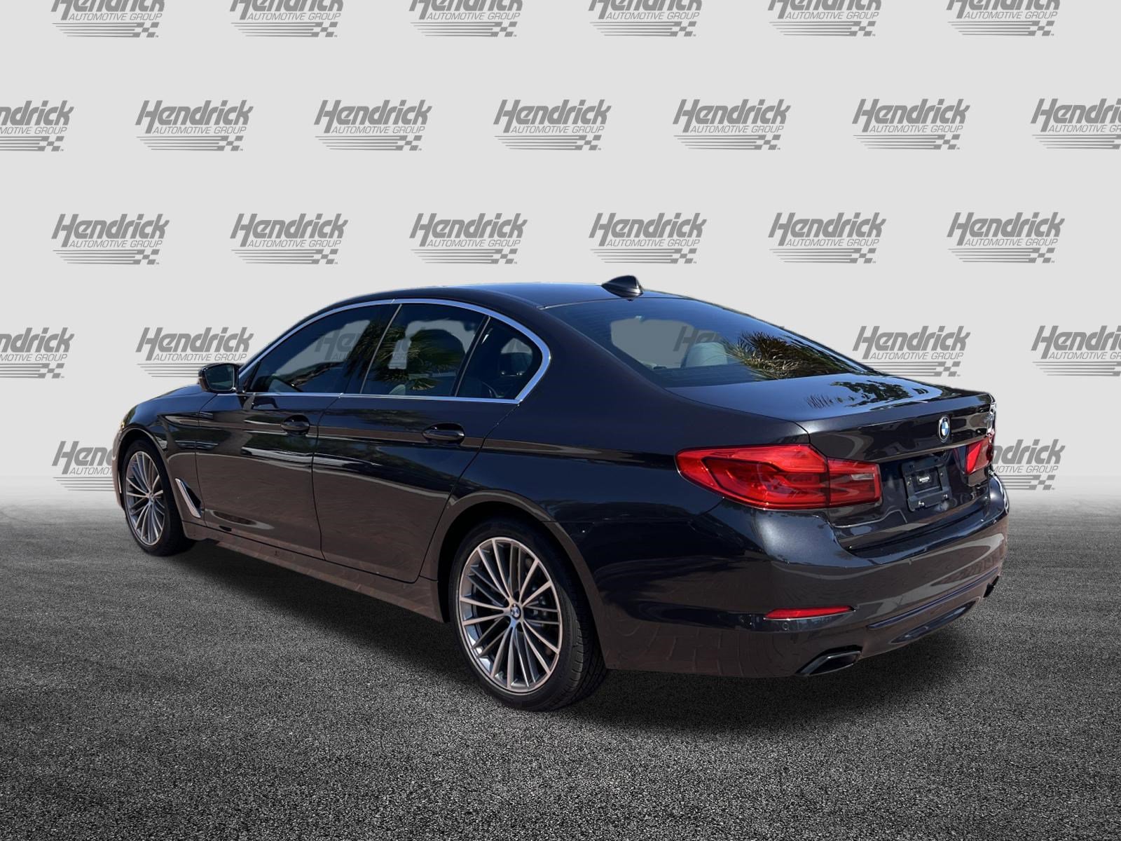 Used 2019 BMW 540i w/ Luxury Seating Package RWD image 8