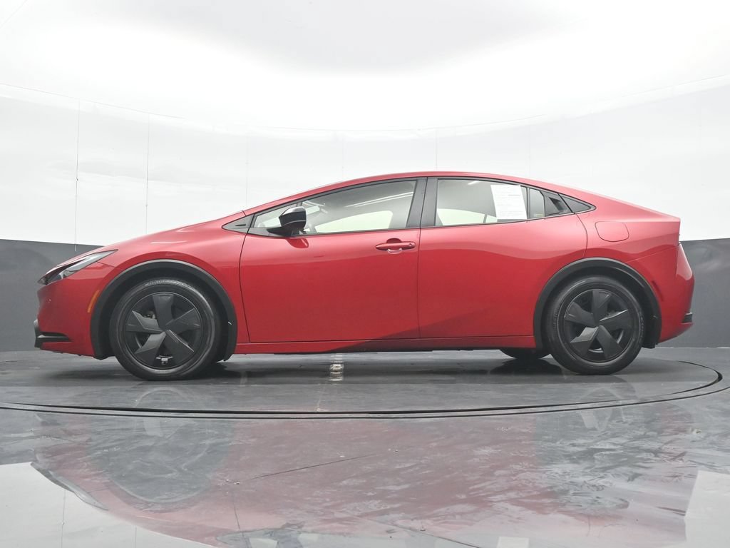 Used 2023 Toyota Prius Prime FWD image 31
