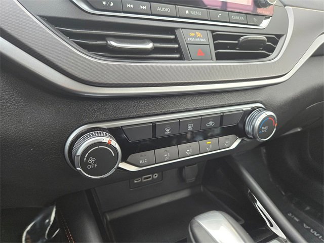 Used 2025 Nissan Altima 2.5 SR image 18