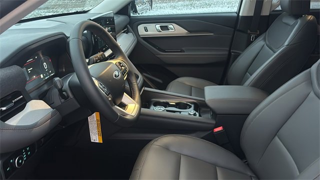 New 2025 Ford Explorer Active w/ Active Comfort Package image 22