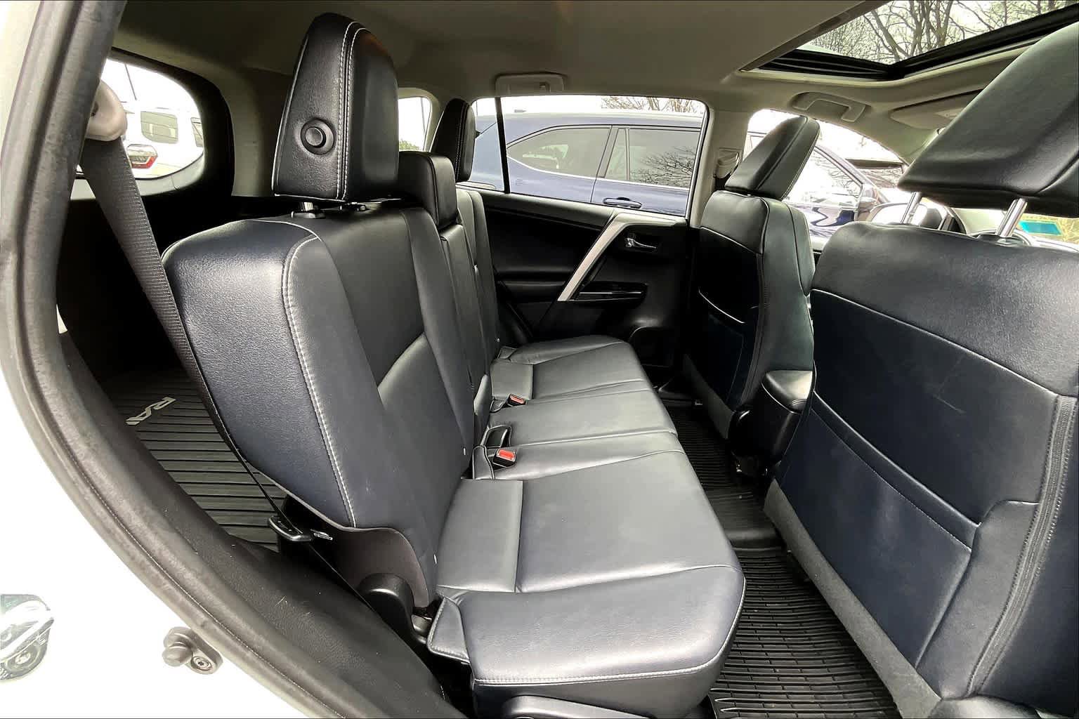 Certified 2016 Toyota RAV4 Limited image 19