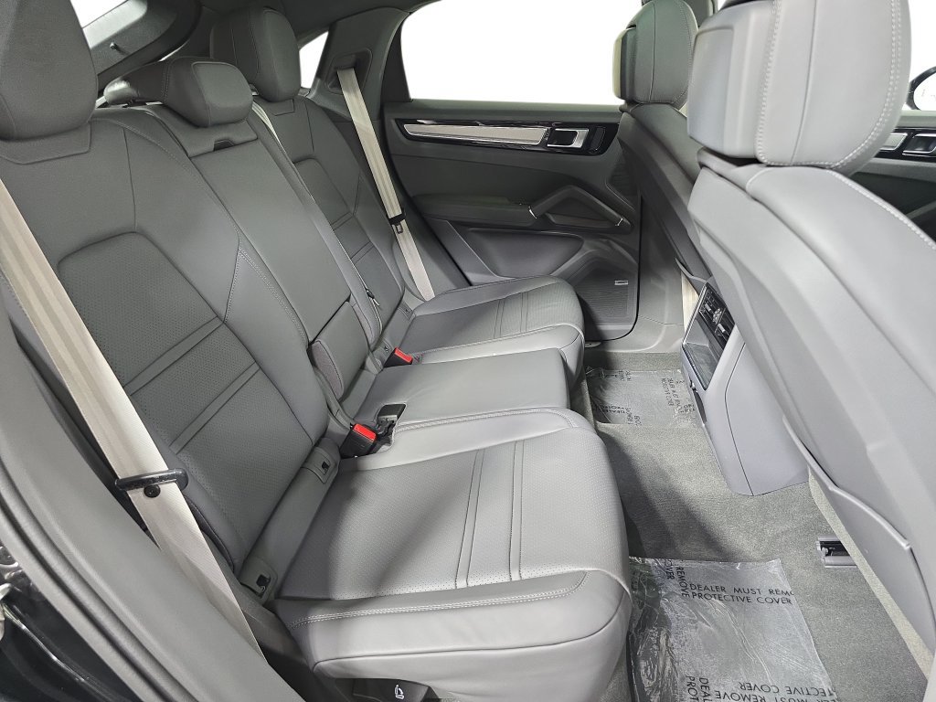 Certified 2023 Porsche Cayenne S AWD/4WD image 26