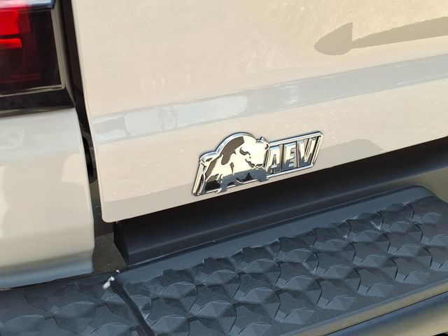 Used 2026 GMC Canyon AT4X w/ AT4X AEV Edition AWD/4WD image 11