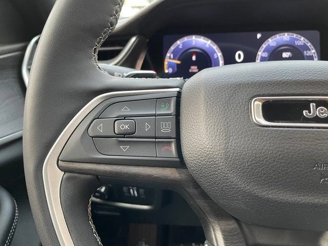 Used 2024 Jeep Grand Cherokee Limited AWD/4WD image 14