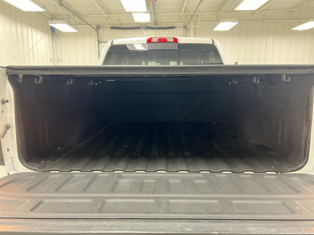 Used 2018 GMC Sierra 1500 SLT AWD/4WD image 24