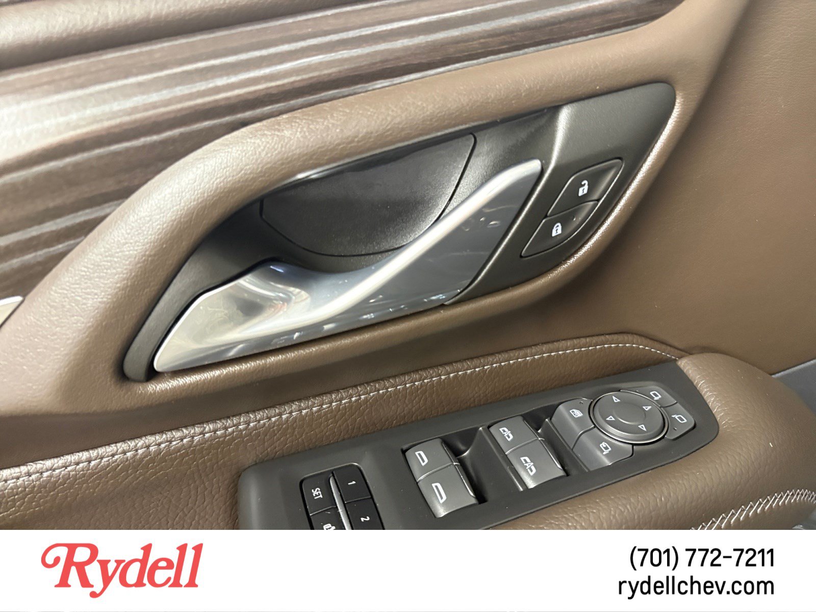 Used 2024 GMC Yukon Denali w/ Denali Reserve Package AWD/4WD image 11