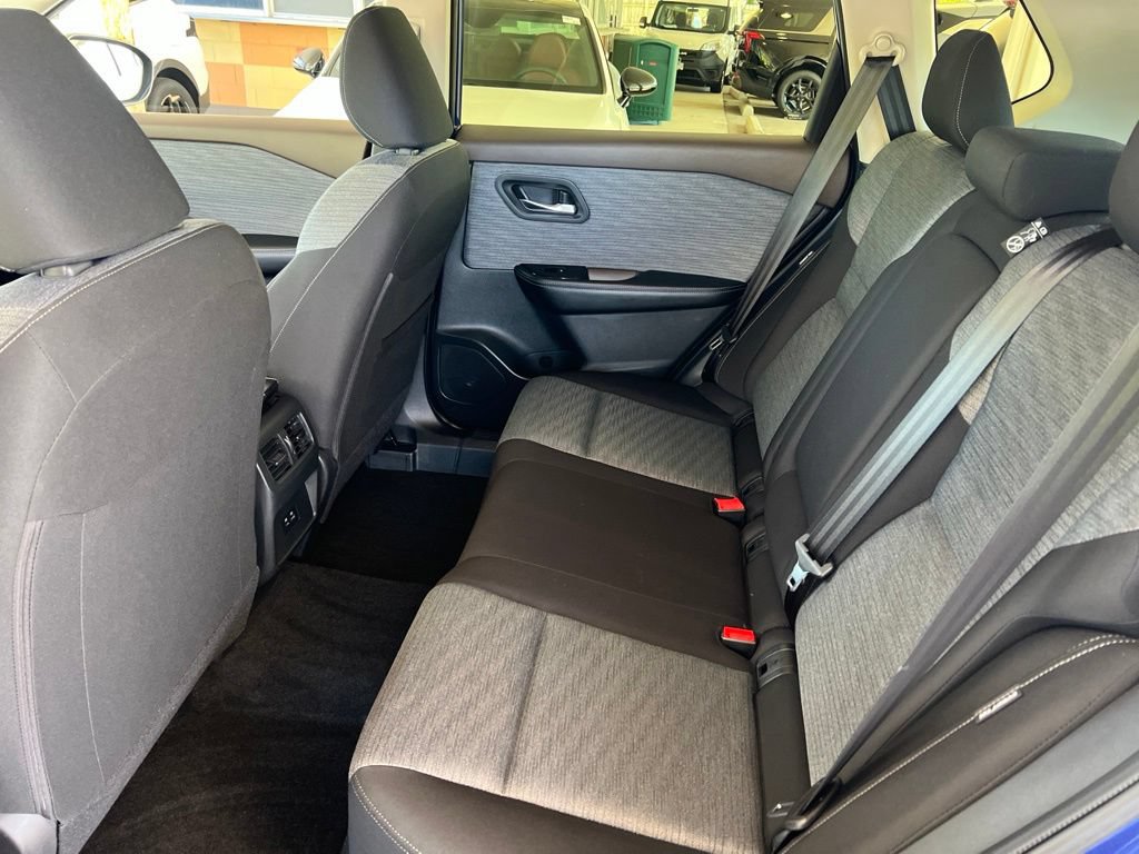 Certified 2023 Nissan Rogue SV AWD/4WD image 8