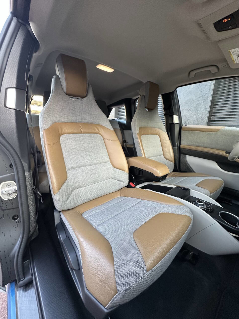 Used 2015 BMW i3 w/ Range Extender image 22