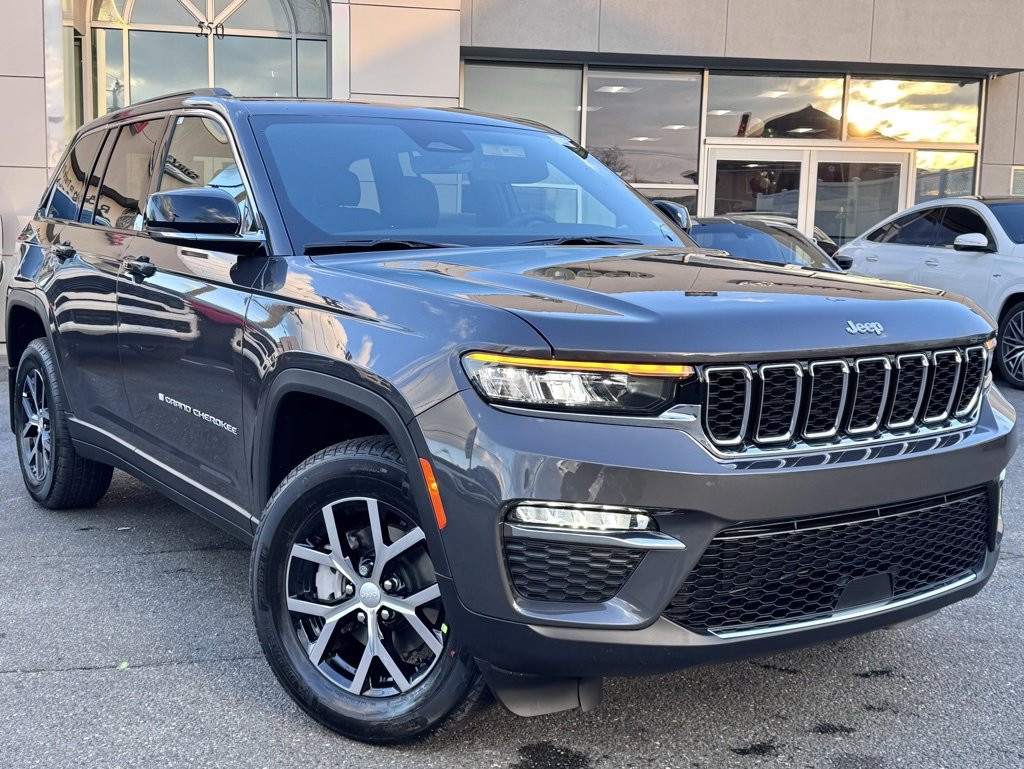 New 2025 Jeep Grand Cherokee Limited image 1