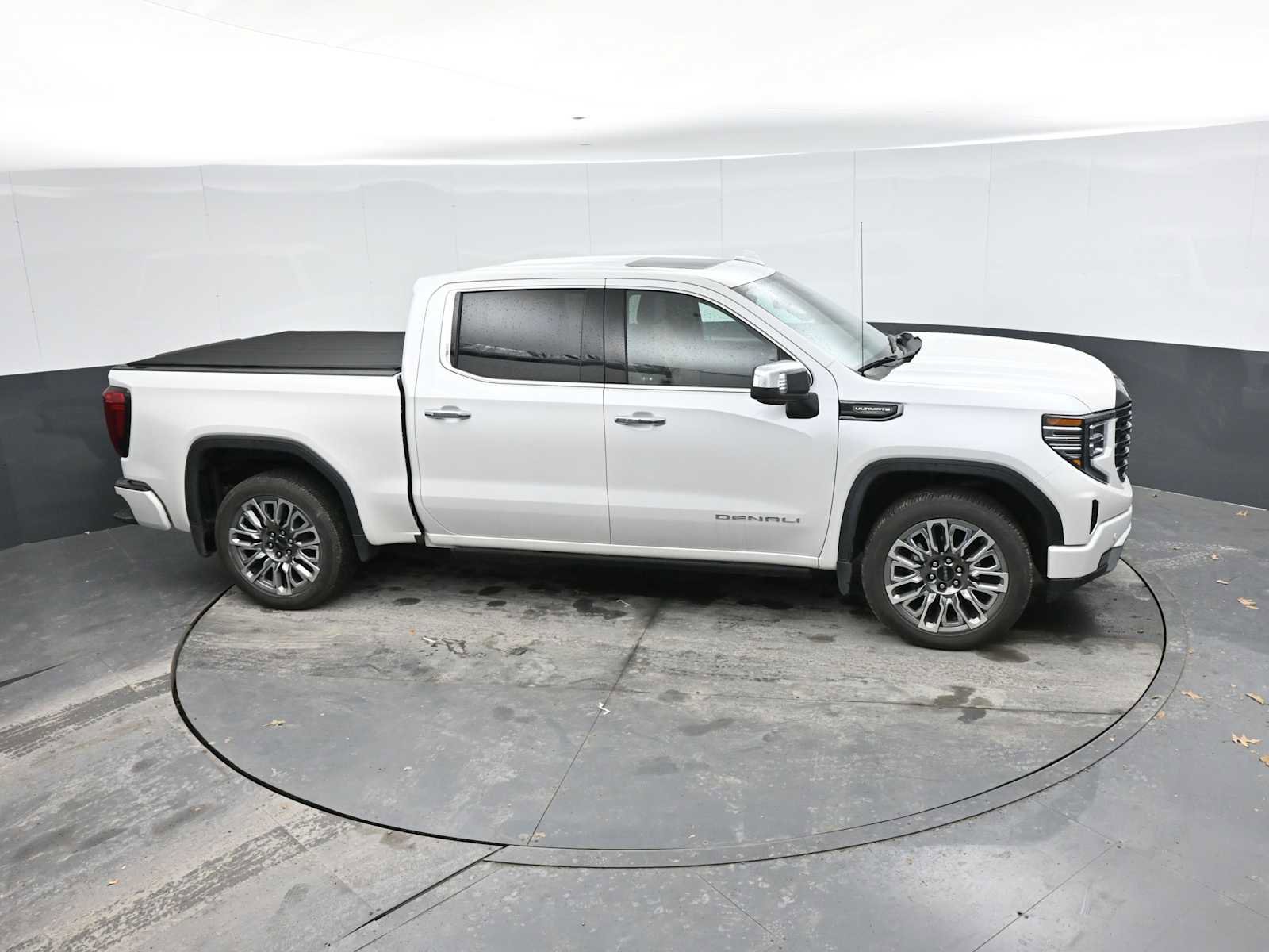 Used 2025 GMC Sierra 1500 Denali Ultimate AWD/4WD image 19