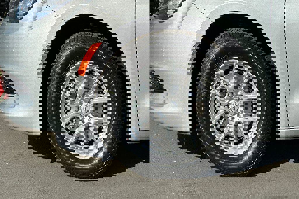 New 2026 Chrysler Voyager LX image 26