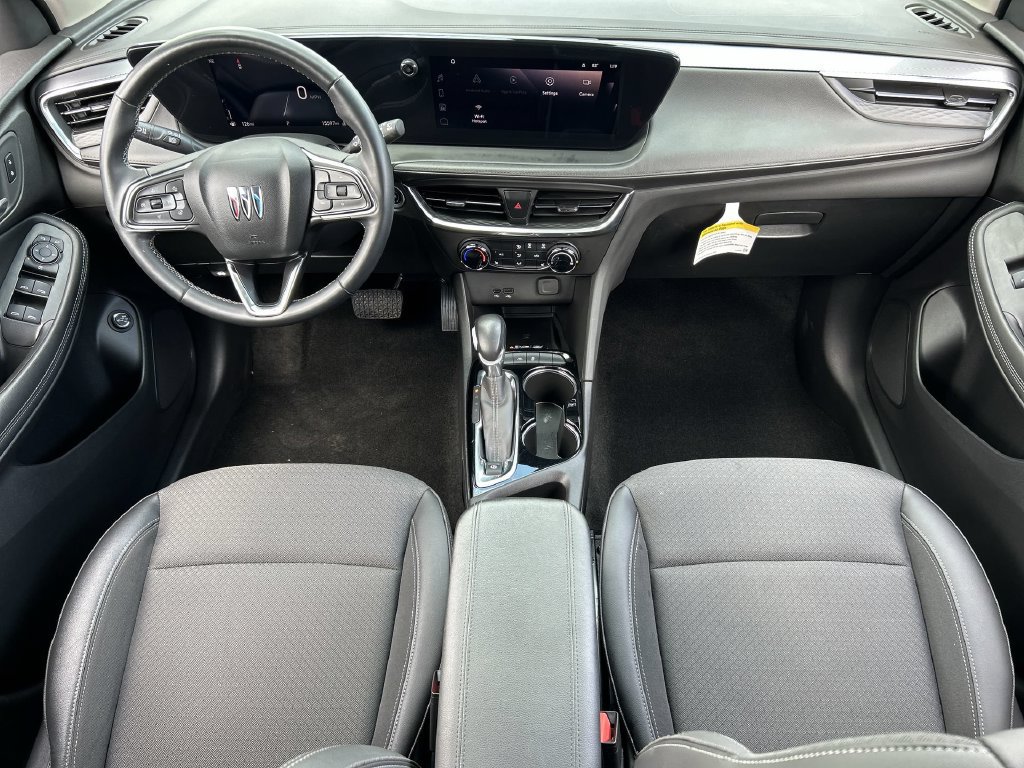 Used 2024 Buick Encore GX Preferred w/ Comfort Package FWD image 20