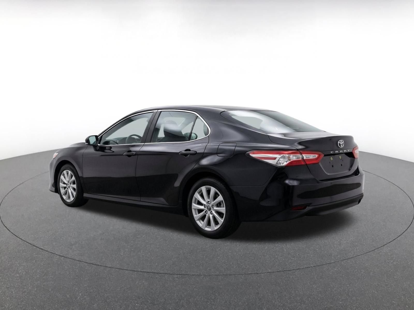 Used 2025 Toyota Camry LE FWD image 7