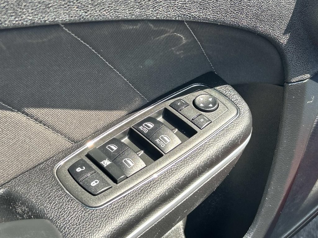 Used 2022 Dodge Charger SXT RWD image 28
