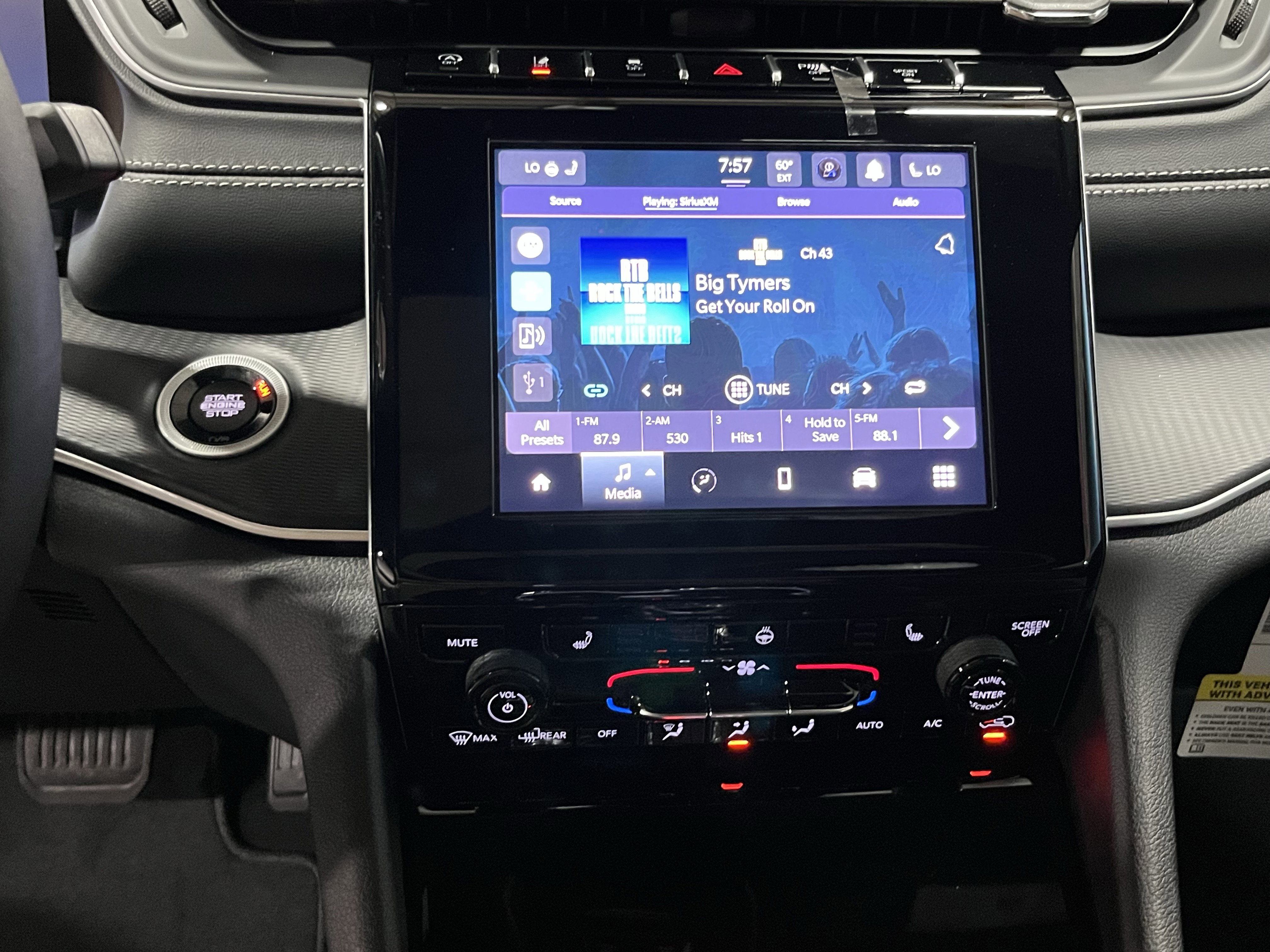 Certified 2025 Jeep Grand Cherokee Laredo X w/ Luxury Tech Group I image 20