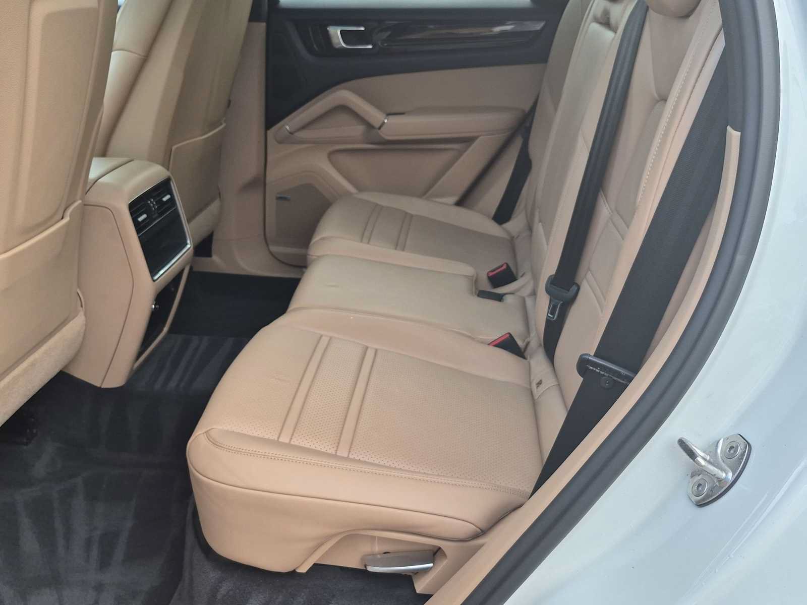 Used 2019 Porsche Cayenne AWD/4WD image 21