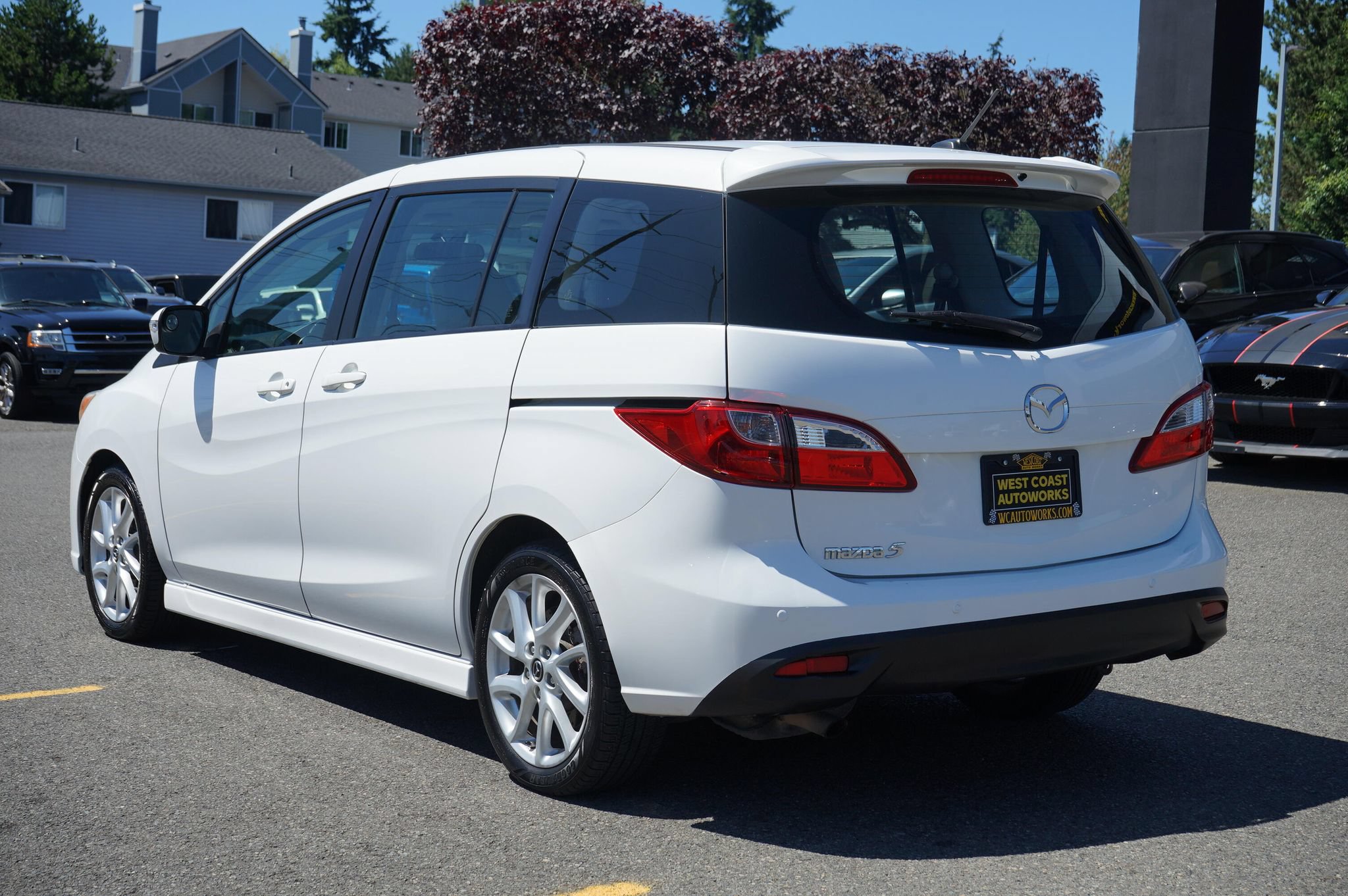 Used 2015 MAZDA MAZDA5 Grand Touring FWD image 3