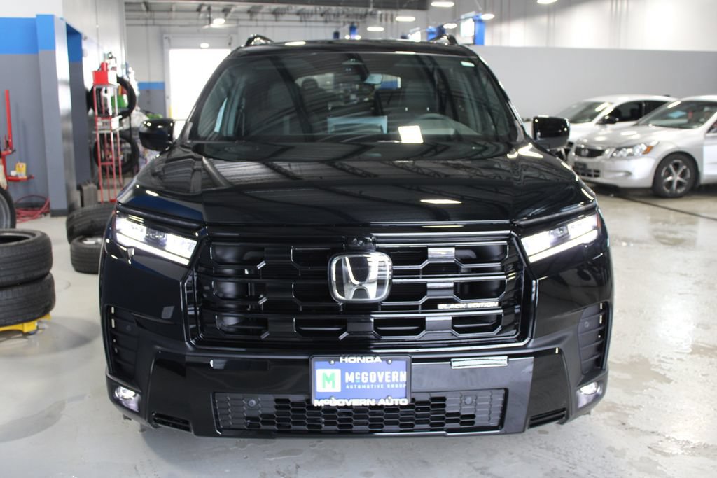 New 2026 Honda Pilot Black Edition image 3