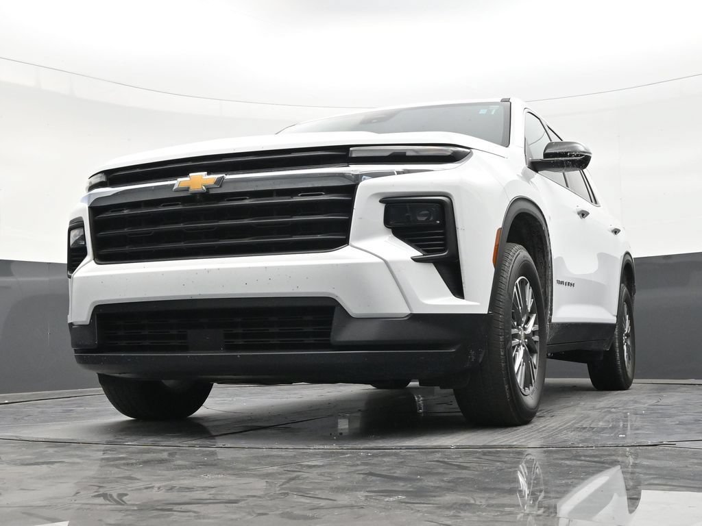Used 2024 Chevrolet Traverse LS FWD image 27