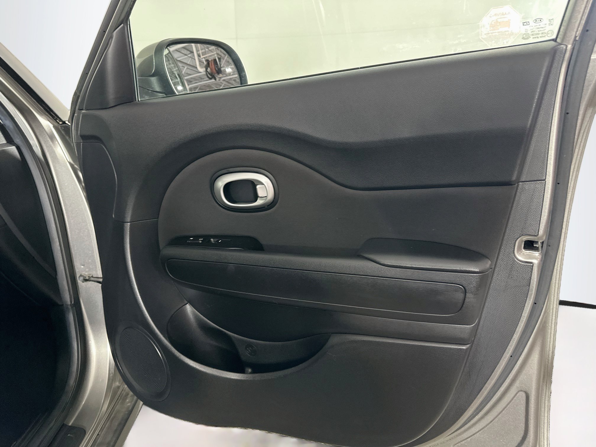 Used 2015 Kia Soul FWD image 28